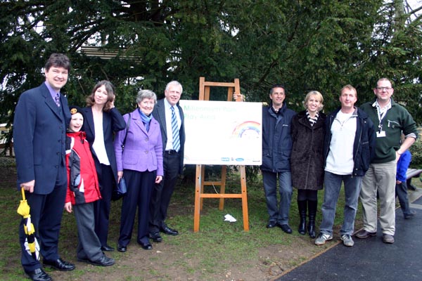 Les & Lynn Stacey, Janet Coley, Richard Preston, & Steve & Lisa Boote, Trevor Stewart & Howie Watkins.jpg